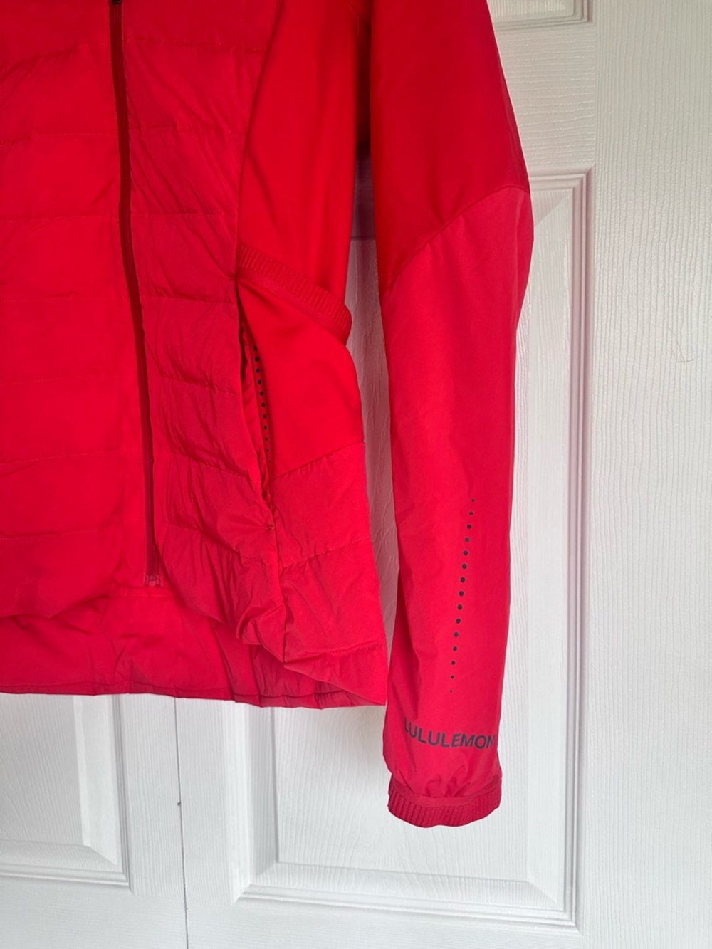 lululemon athletica Women's Red Hooded Puffer Jacket - Picture 2 of 9